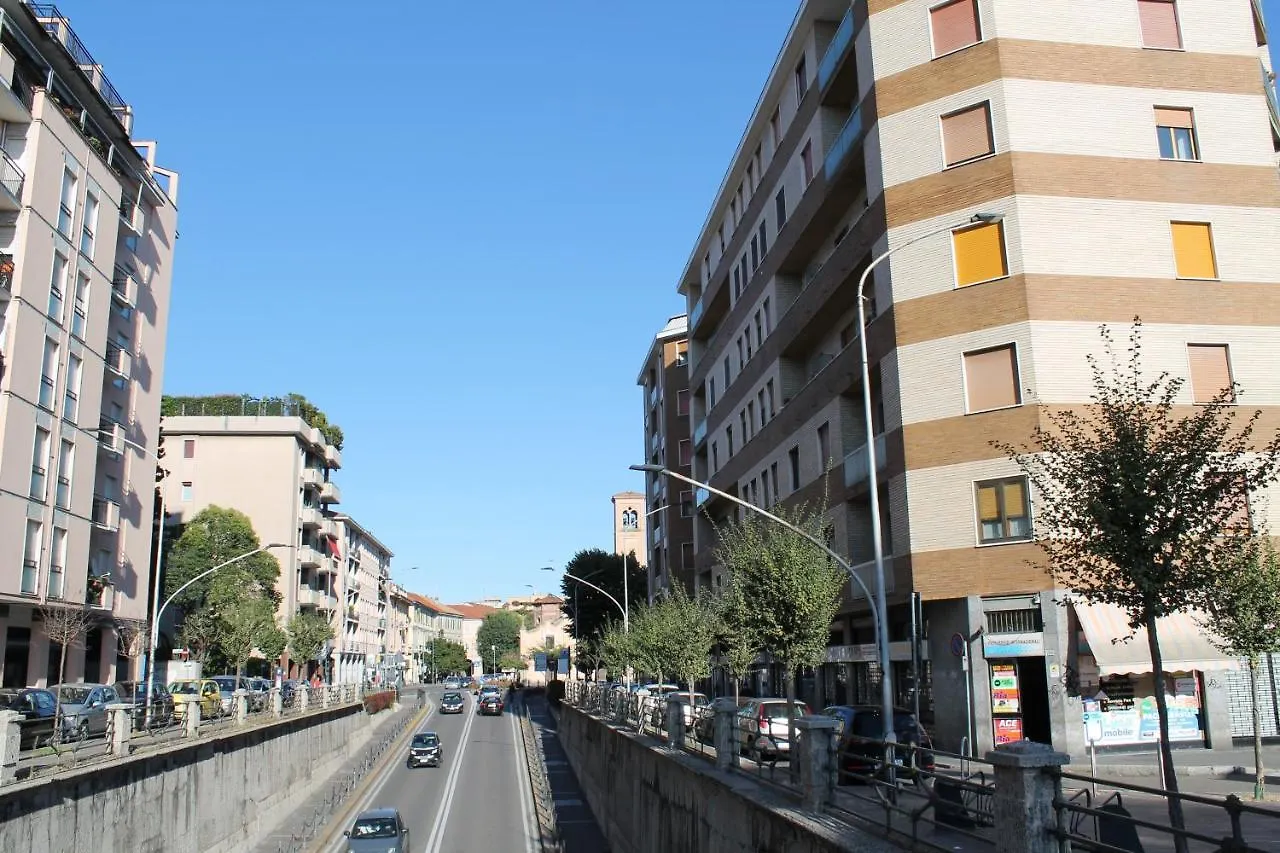 L'Appartamento Della Stazione Di Saronno 0*,  Italy
