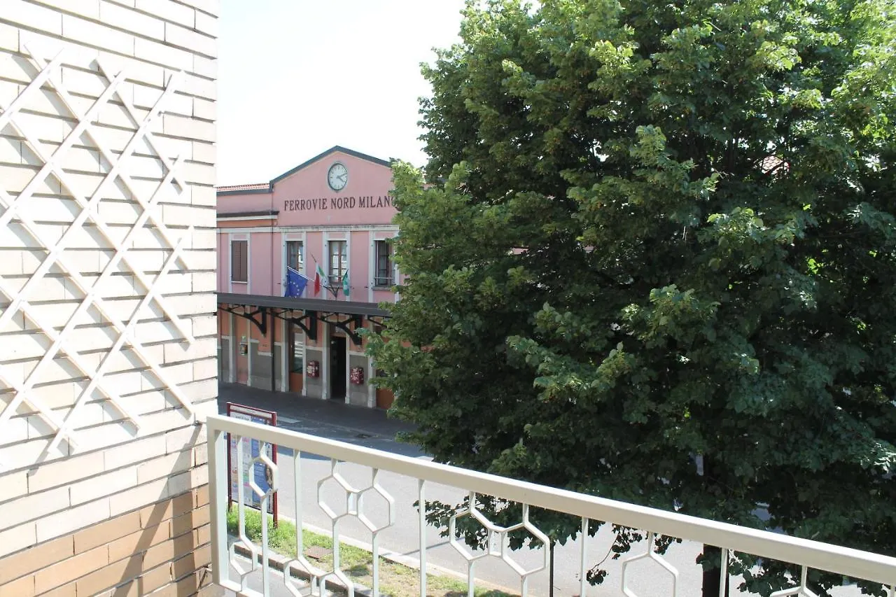 Apartment L'Appartamento Della Stazione Di Saronno Italy